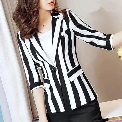 Chic Striped Small Suit Jacket for Women - Slim Waist, Fashion-Forward Short Top Blazer for Spring & Autumn