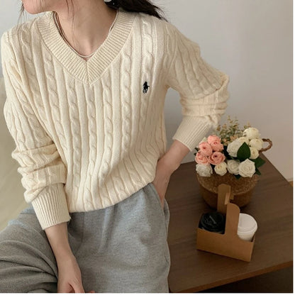 Elegant Twist Pullover Knitted Sweater - Vintage Embroidered V-Neck, Long Sleeve Top for Fall & Winter