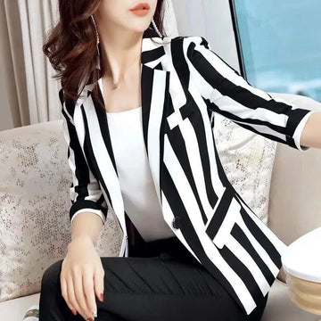 Chic Striped Small Suit Jacket for Women - Slim Waist, Fashion-Forward Short Top Blazer for Spring & Autumn
